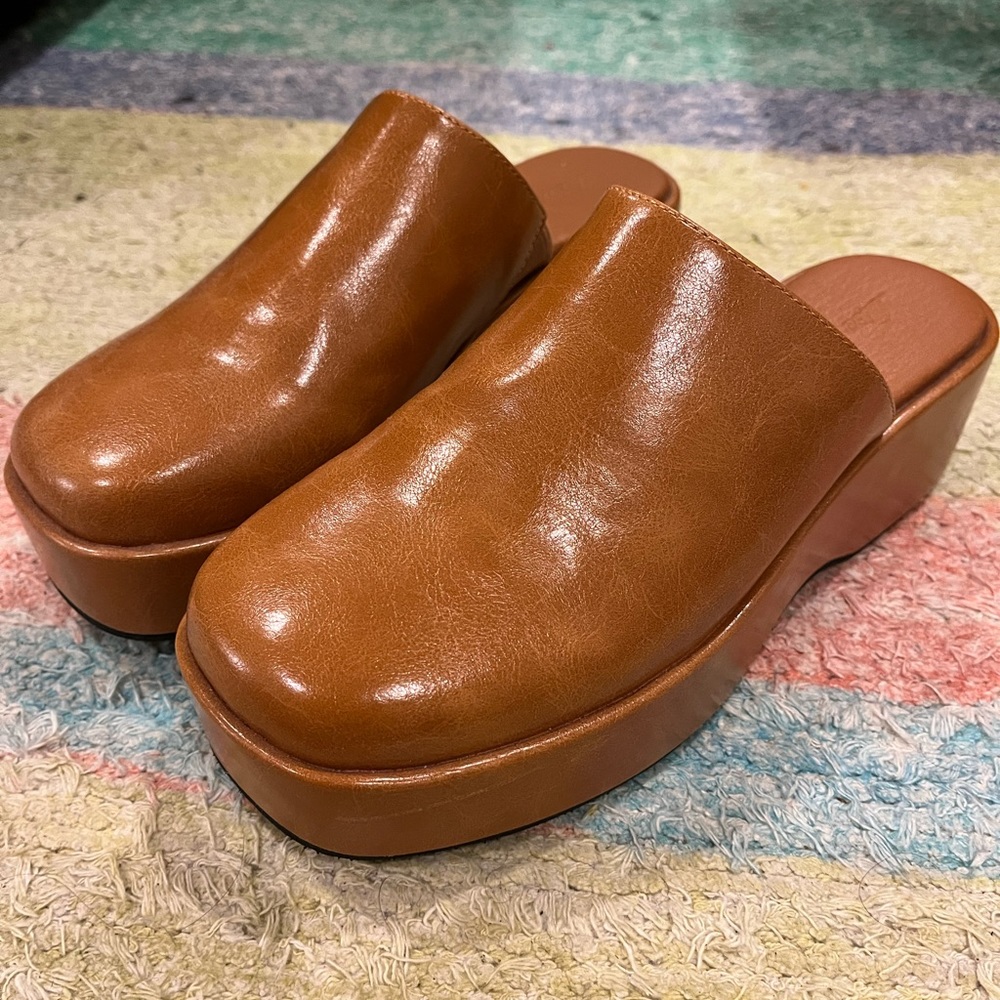 Lisa Says Gah Dakota Clog - Brown 7.5 NWOT